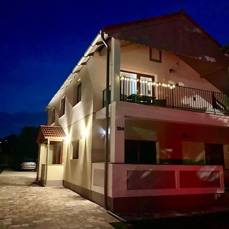 Pine&Chill2 Apartments Balatonalmadi Exterior photo