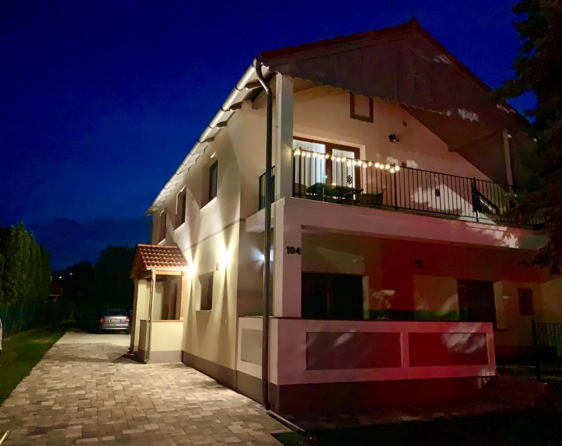 Pine&Chill2 Apartments Balatonalmadi Exterior photo